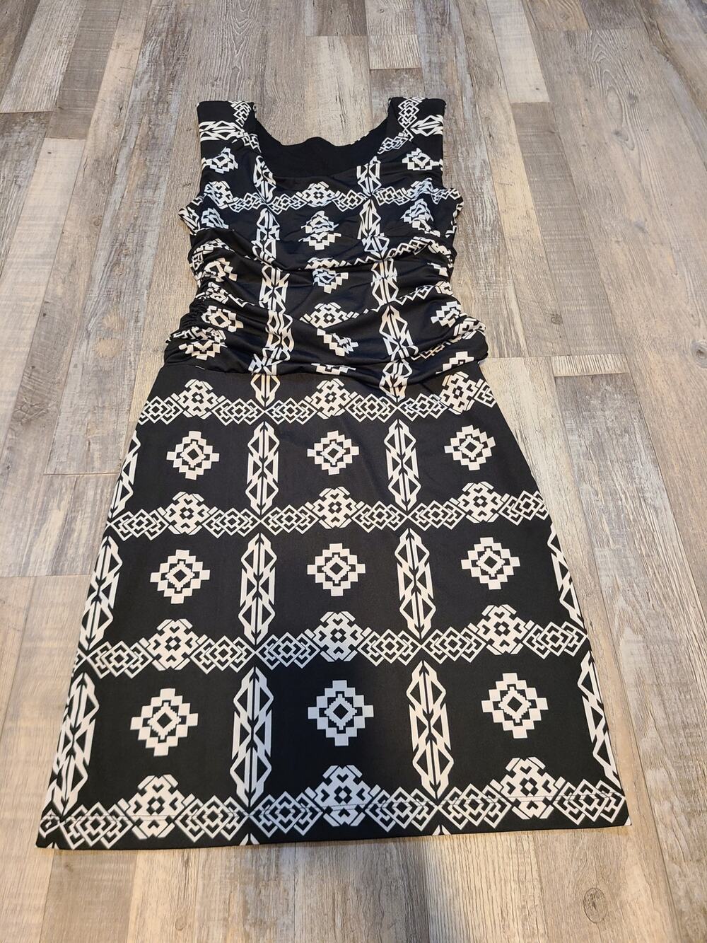 International concepts medium women's geometric print sheath dress